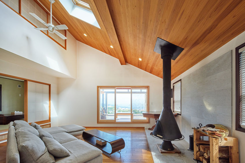 熱海ベース　薪ストーブ