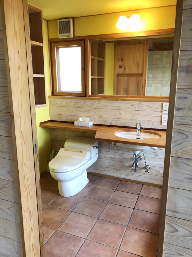 琵琶湖の隠れ家　トイレ